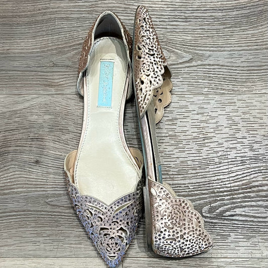 Betsy Johnson Size 7.5 Flats