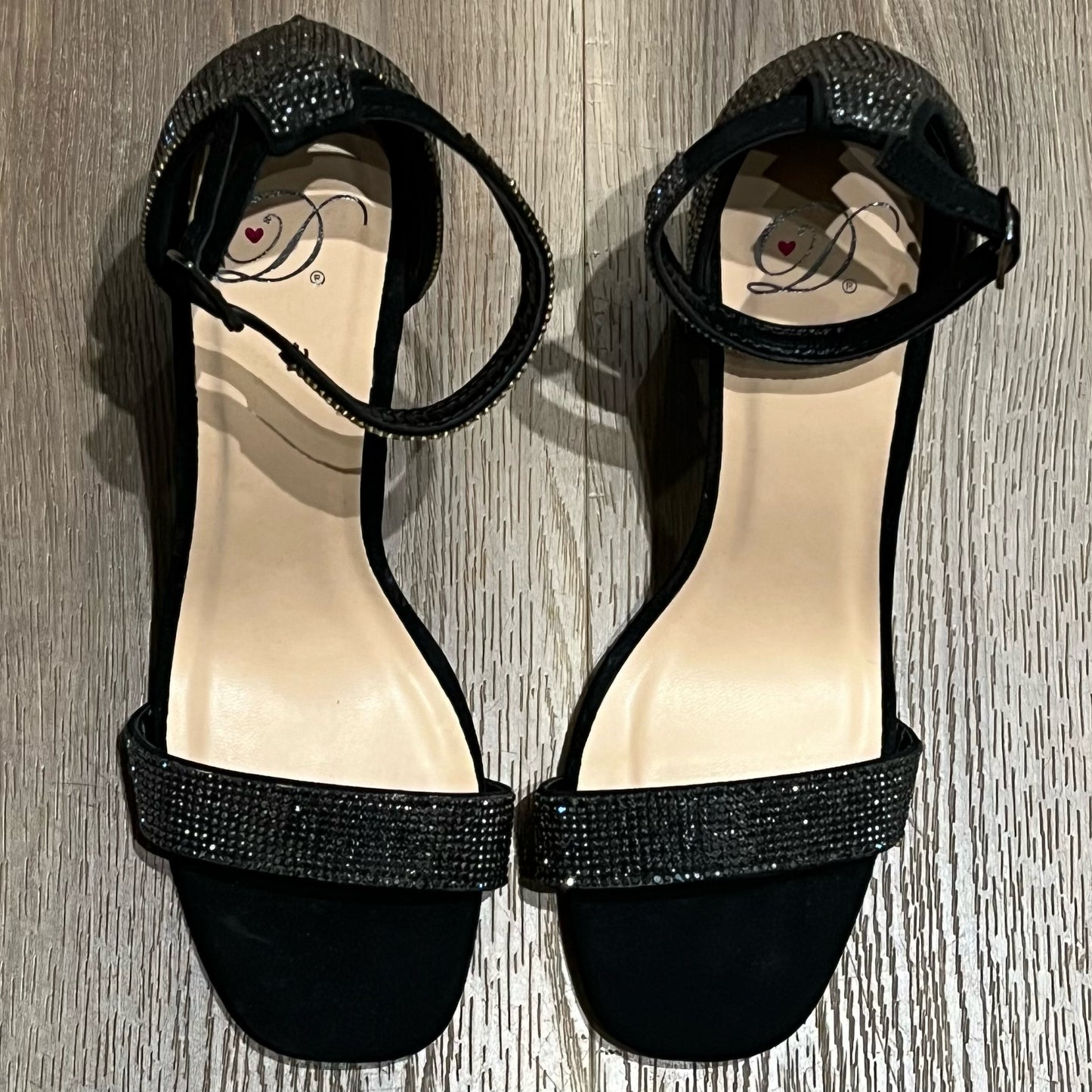 My Delicious Shoes Size 7.5 Heels