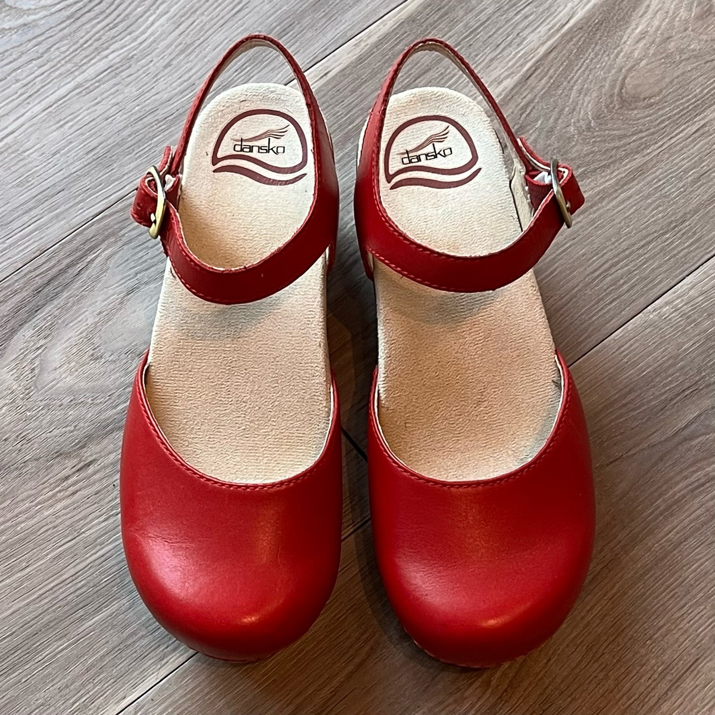Dansko Size 36 Shoes