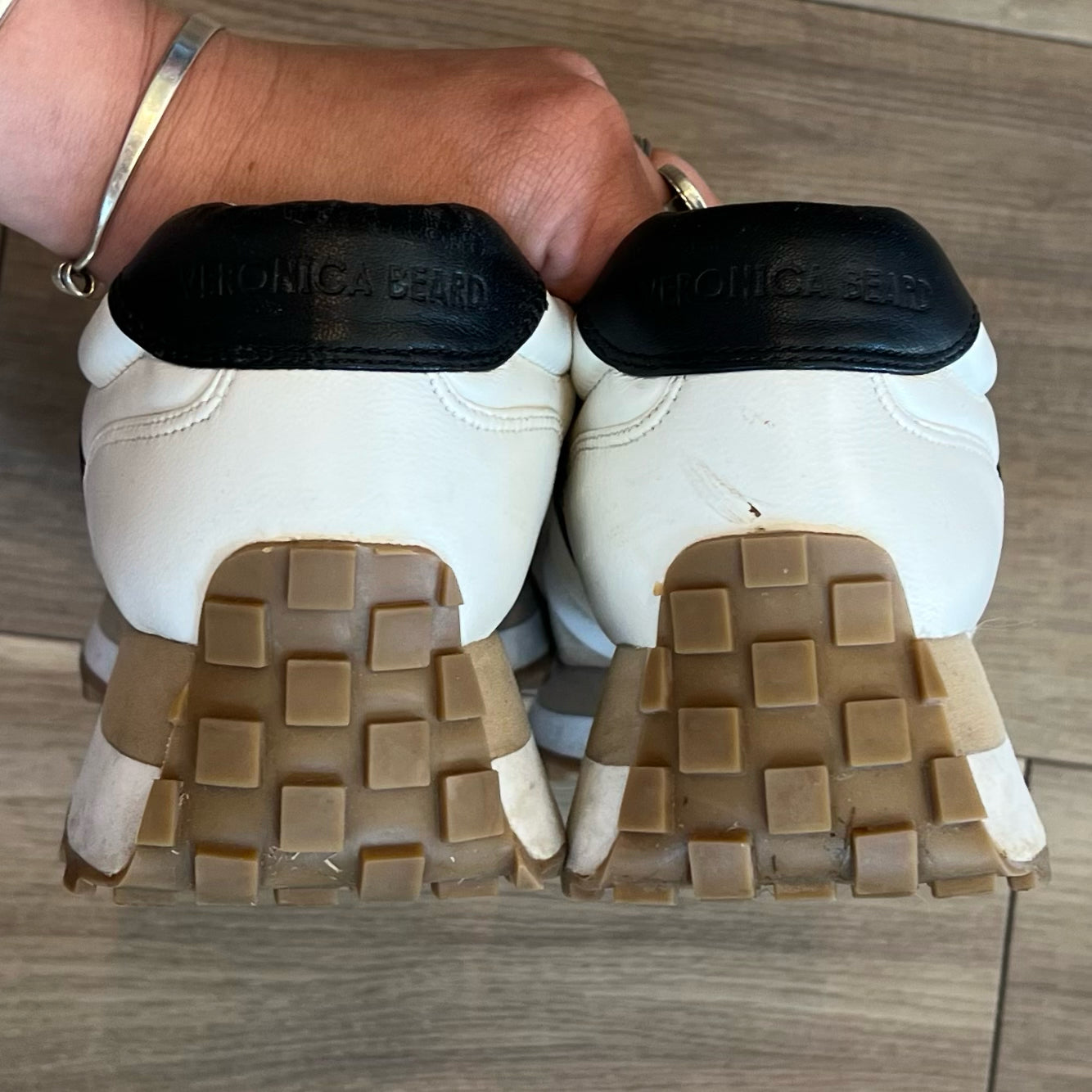 Veronica Beard Size 6 Sneakers