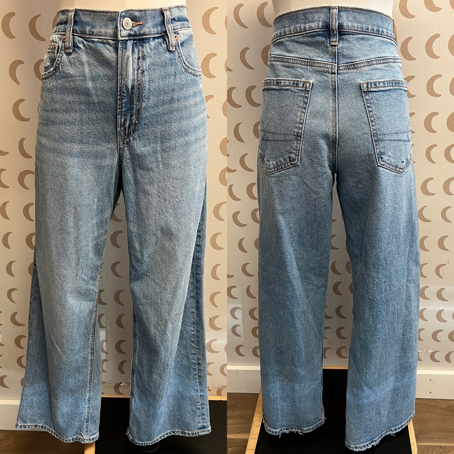 American Eagle Size 8 Jeans