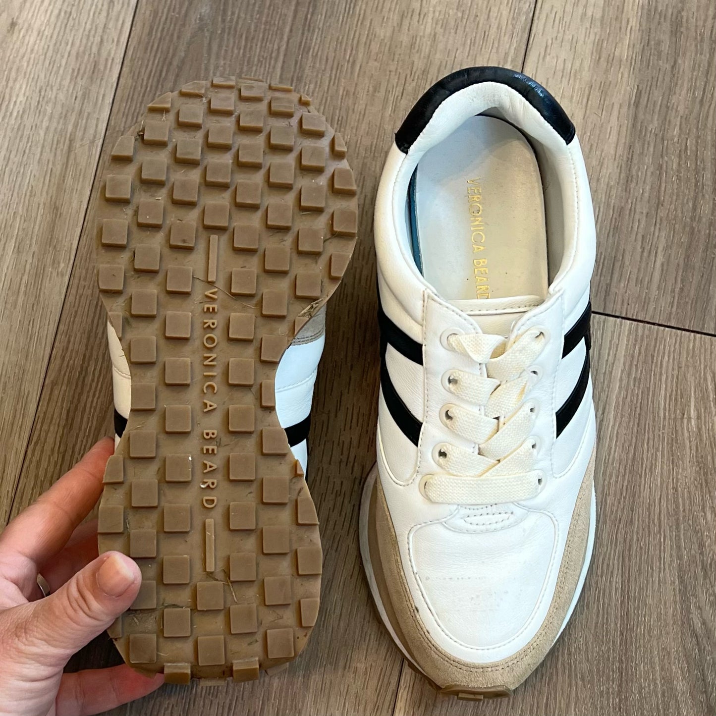Veronica Beard Size 6 Sneakers